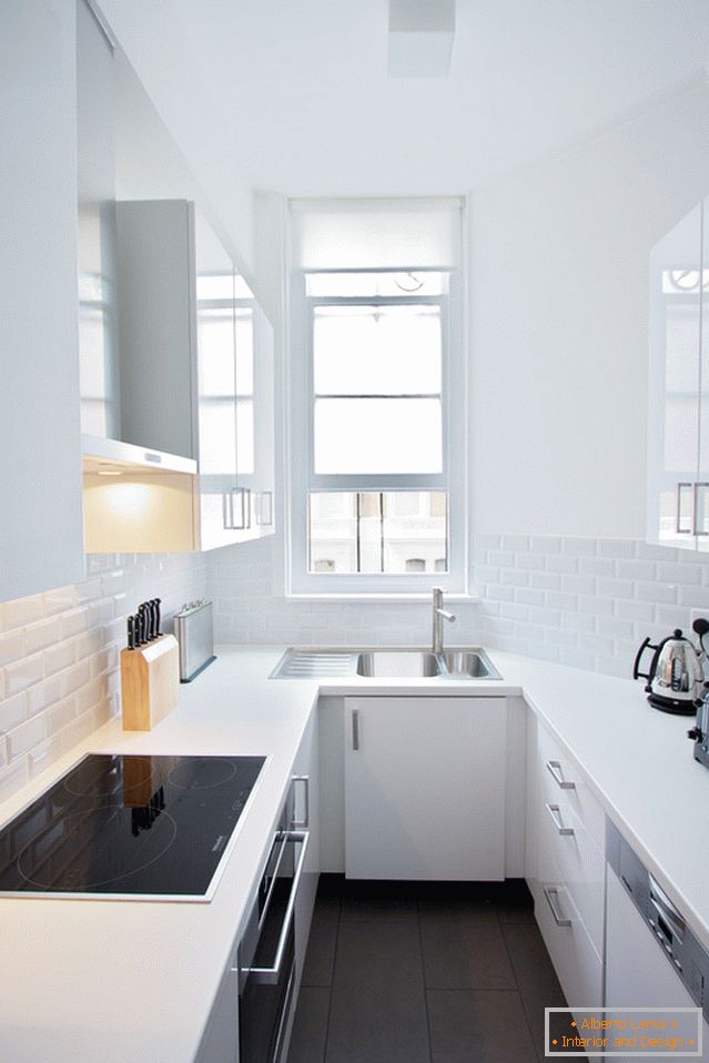 Зголемете го просторот на кујна во стилот на минимализмот