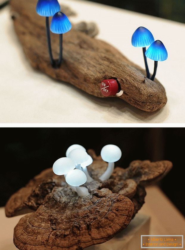 LED светилка во форма на печурки на парче дрво