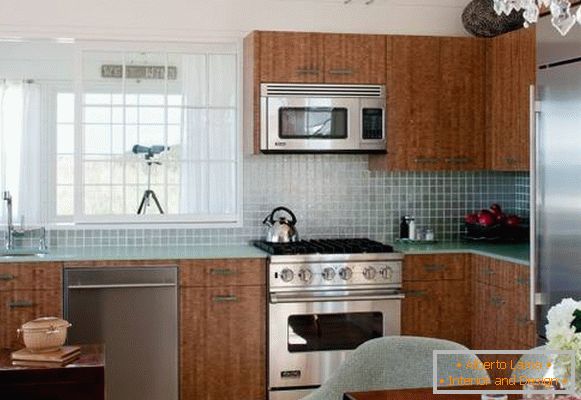 Стаклени плочи и countertops во кујната