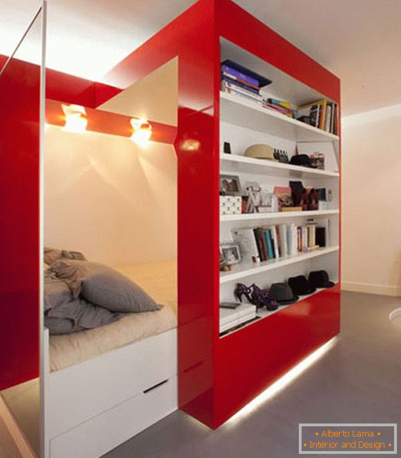 Дизајн станови во бели, црвени и сиви бои