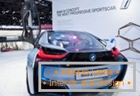BMW објави приближна цена на долгоочекуваниот хибриден суперкар i8