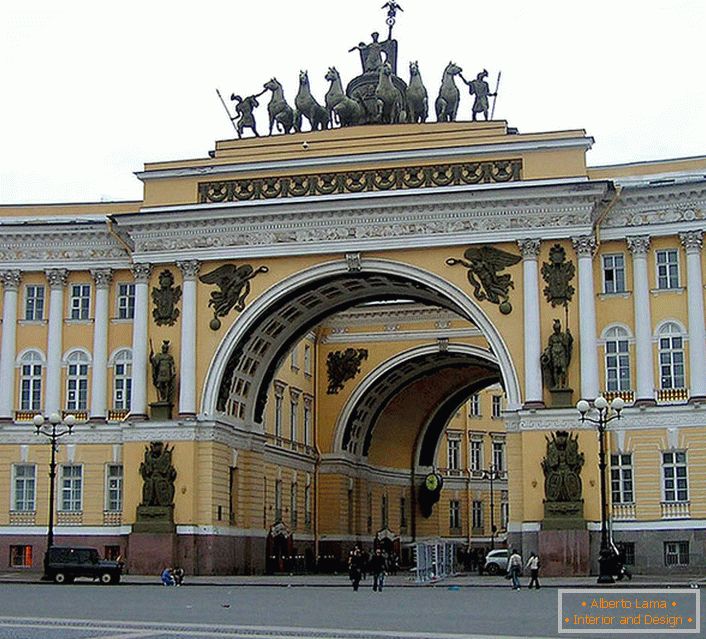 Грандиозните архитектонски креации во стилот на Руската Империја се почитувани од година во година.