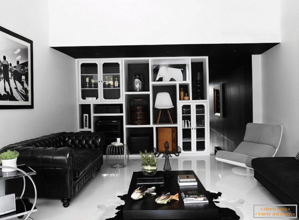 Бел кат и црн мебел
