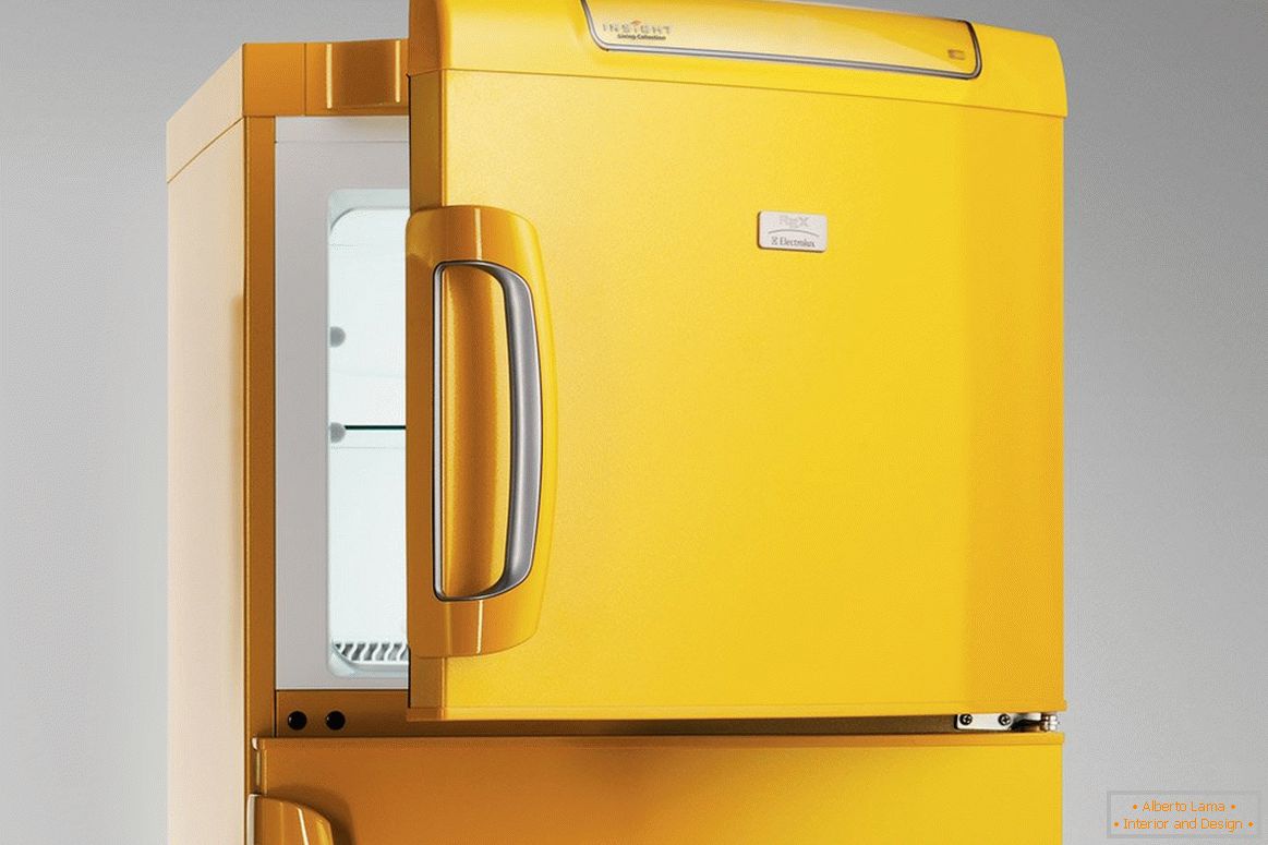 Жолта фрижидер