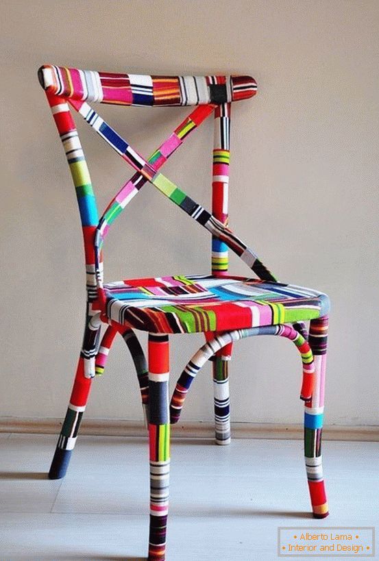 Вметнување на стол со обоени налепници