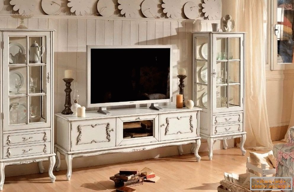 Мебел во дневната соба во стилот на Прованса