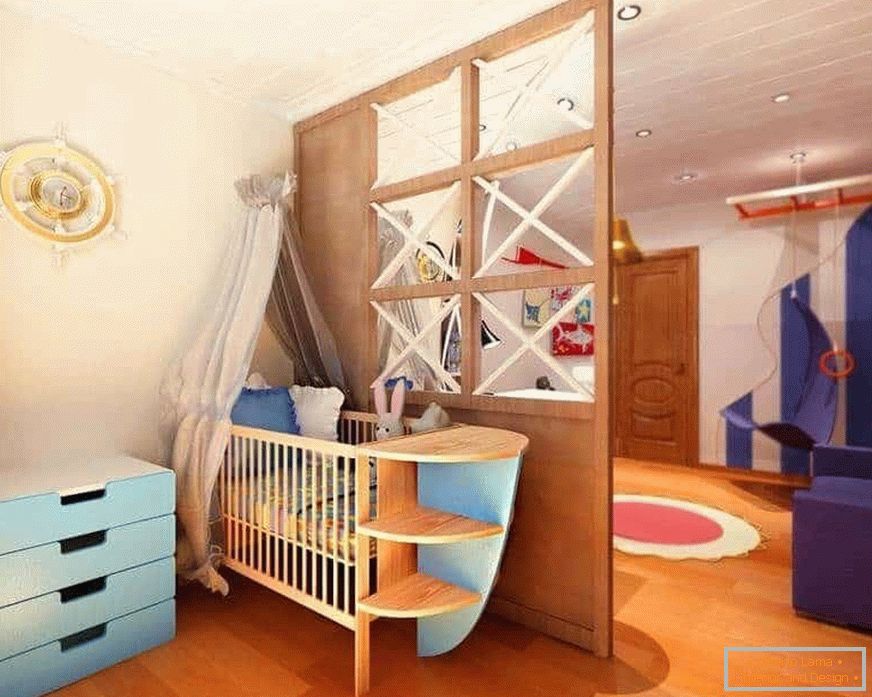 Дрвена преграда во една соба од дневната соба и детска соба