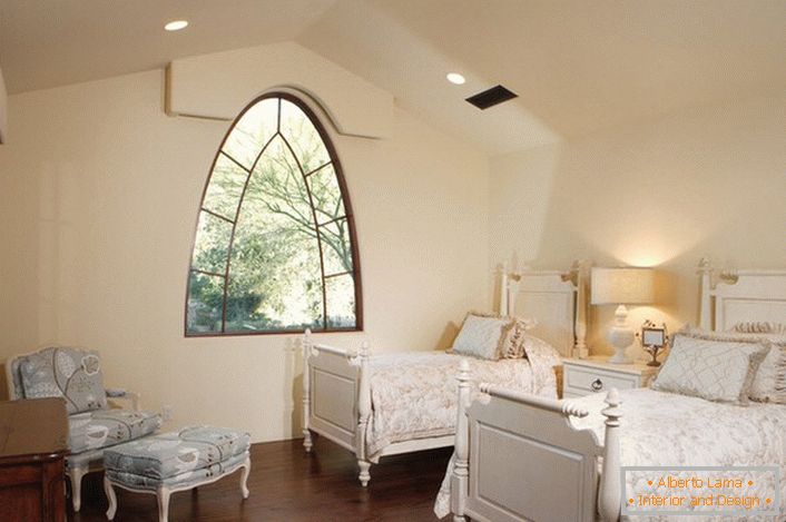 Спална соба во таванот