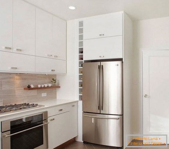 дизајн на мала кујна со фрижидер, фото 33