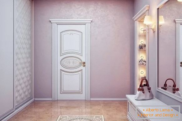 Дизајн на голем ходник во приватна куќа со бела вградена гардероба