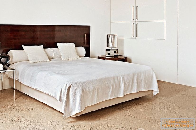 Спална соба во минималистички стил