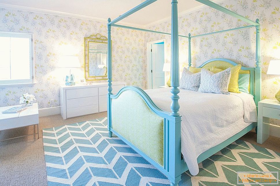 Спална соба за девојче во сина боја