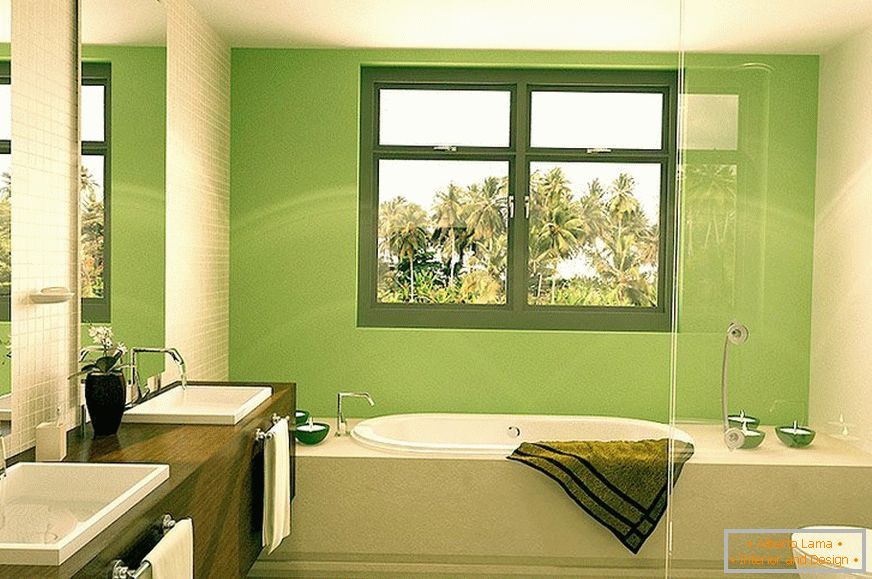 Бања со прозорец в зеленом дизайне