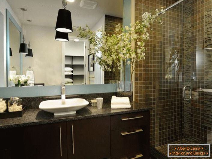 Wenge мебел за бања во стилот на Арт Нову.