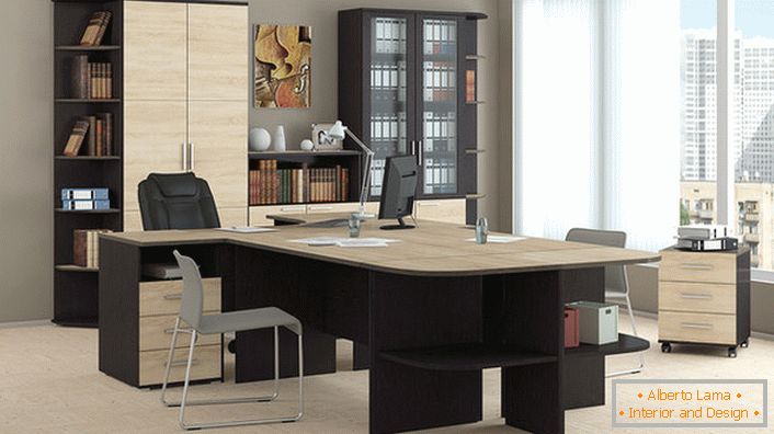 Кабинетот мебел - едноставност, скромност, функционалност и практичност во канцеларијата.