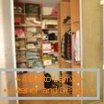 Гардероба 2 кв.м. м - слика на интересни опции за дизајн за