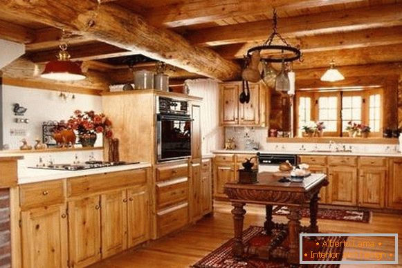 Внатрешноста на кујната на дрвена куќа - слика од дрво
