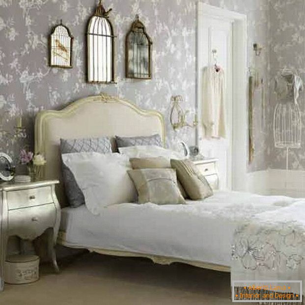 Француски стил во внатрешноста на спалната соба
