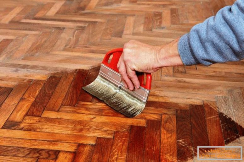 Како да се наслика паркет е едноставна инструкција за