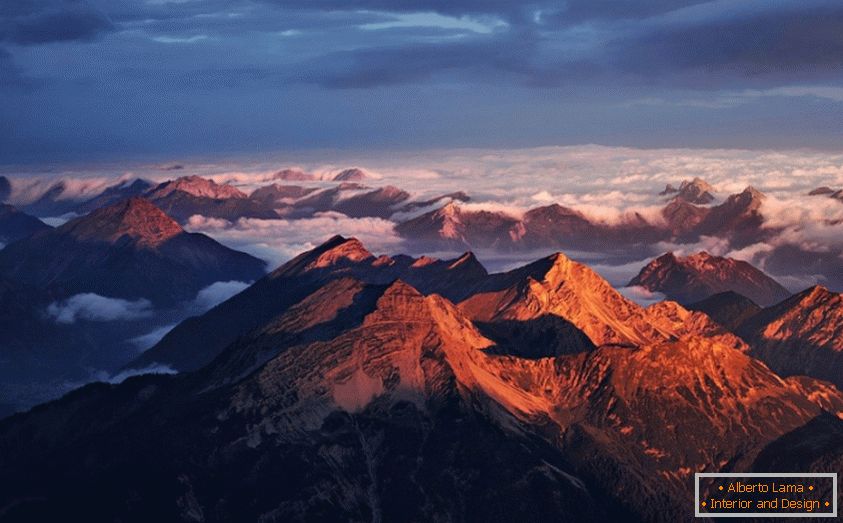 Алпски планини во облаците