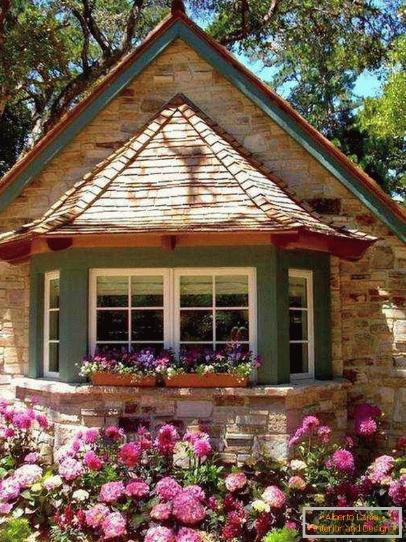 Прекрасна еднокатна куќа со заливско прозорец, фото 64