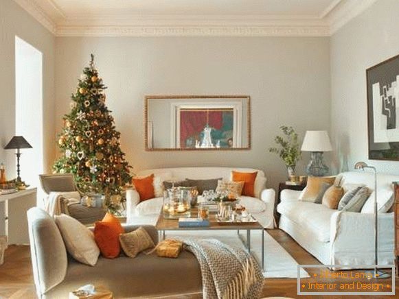 Новогодишни апартмани - слики во портокалова и зелена боја