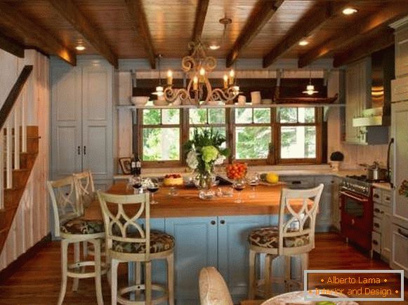 Дрвена кујна во сина земја стил