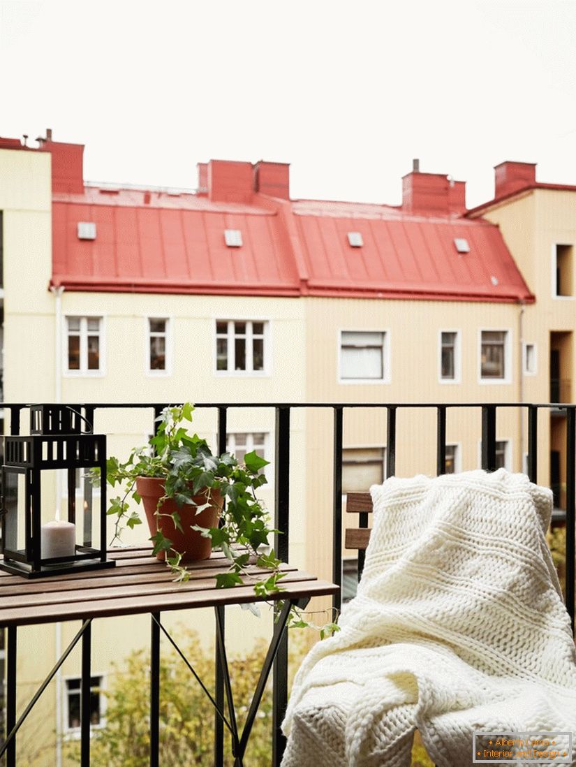 Балкон куќа во Шведска
