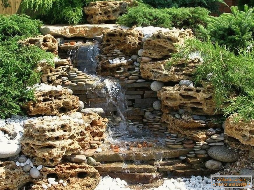Камен водопад