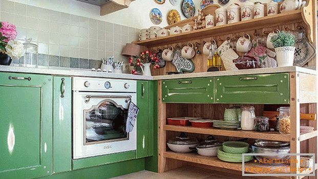 декор на мала кујна во стилот на Прованса