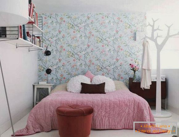 Спална соба во меки бои