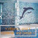 Делфин од мозаик на ѕид за бања