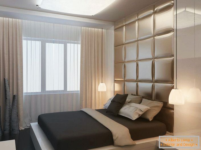 Дизајн проект на спална соба во стан на вообичаените високи зграда во близина на Москва.