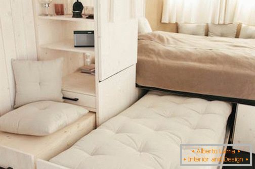 Спална соба во мобилен дом на тркала