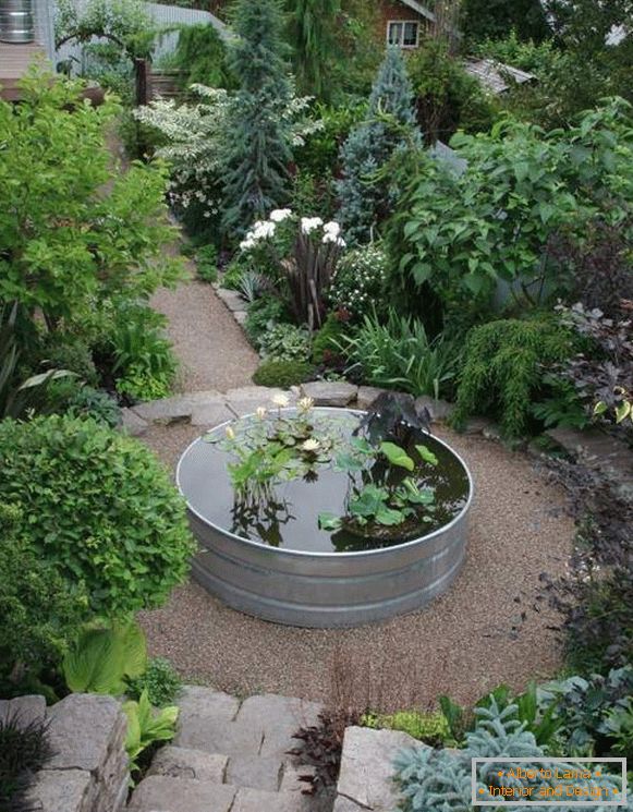Пејсажи идеи - мини езерце во градината