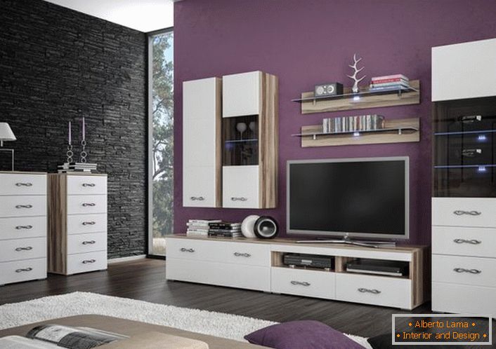 Пример за различни можности е поставување на модуларен мебел во дневната соба. 