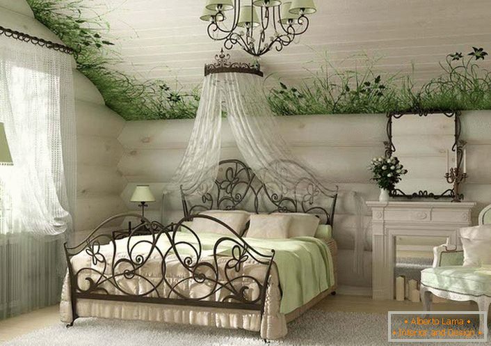 Светла, пространа спална соба во стилот на земјата е значајна за посебен плафонски завршница, по што е претставено свежото зеленило со ретки цвеќиња.