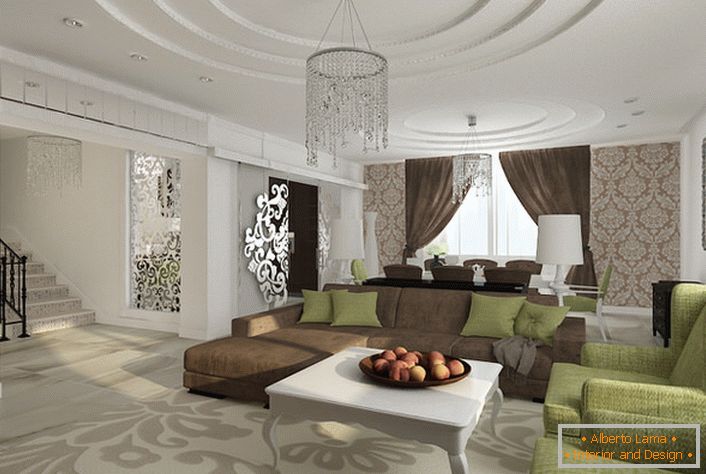Луксузна дневна соба во стил на империја. Повеќеслојните тавани го красат добро избраното осветлување.