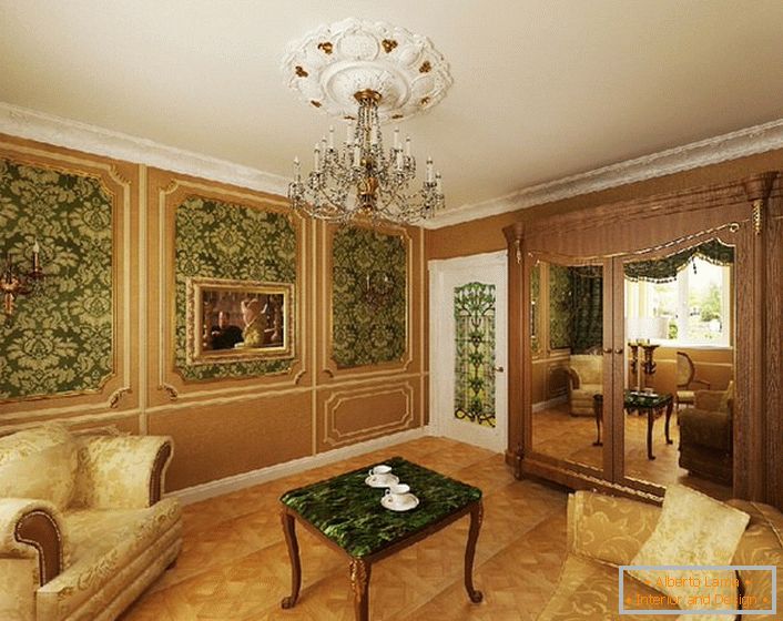 Благородна зелена боја во комбинација со жолто злато изгледа профитабилна во гостинска соба во ампер стил.