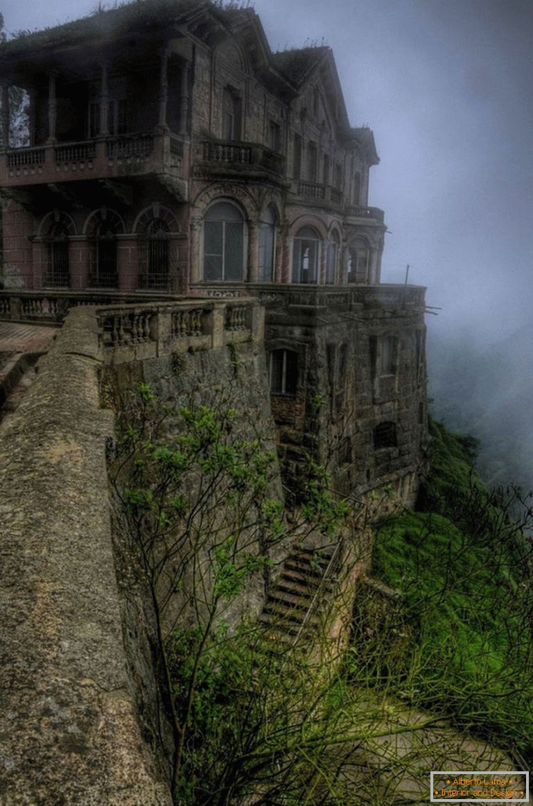 напуштена куќа-во-планината-Колумбија