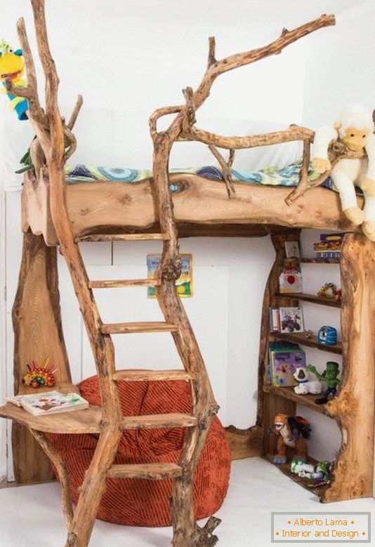 Домашен детски мебел од дрво