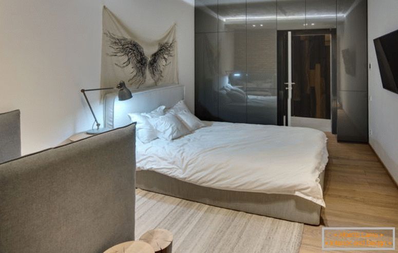 мал светло-спална соба-18 метри во стил-мансарда