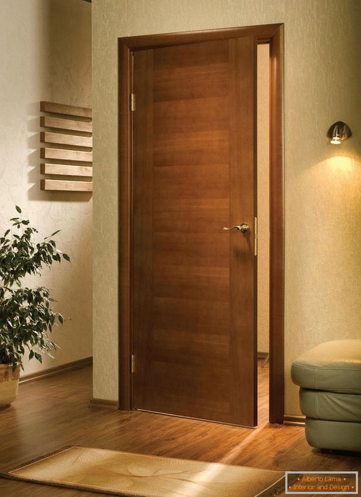 Вратата во стилот на Арт Нову, поради нивниот скромно лаконски дизајн, ќе изгледа хармонично во секој ентериер. 