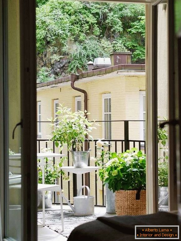 Француски прозорци на балконот, слика 20