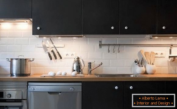 Челични огради за кујната - слика во дизајнот на кујната