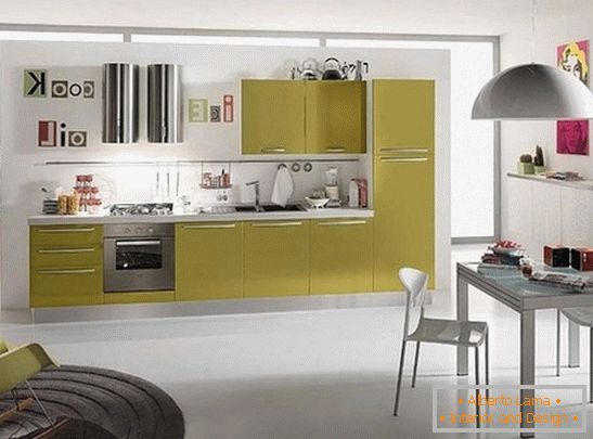 Светла боја акценти во дизајнот на кујната