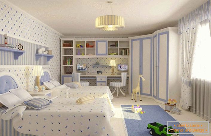 Неутралните бои, на пример, меки сини и бели, се идеални за украсување детска соба во која ќе живеат брат и сестра. 