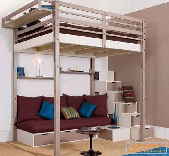 Зачудувачки кревет за кревет за возрасни со фиоки