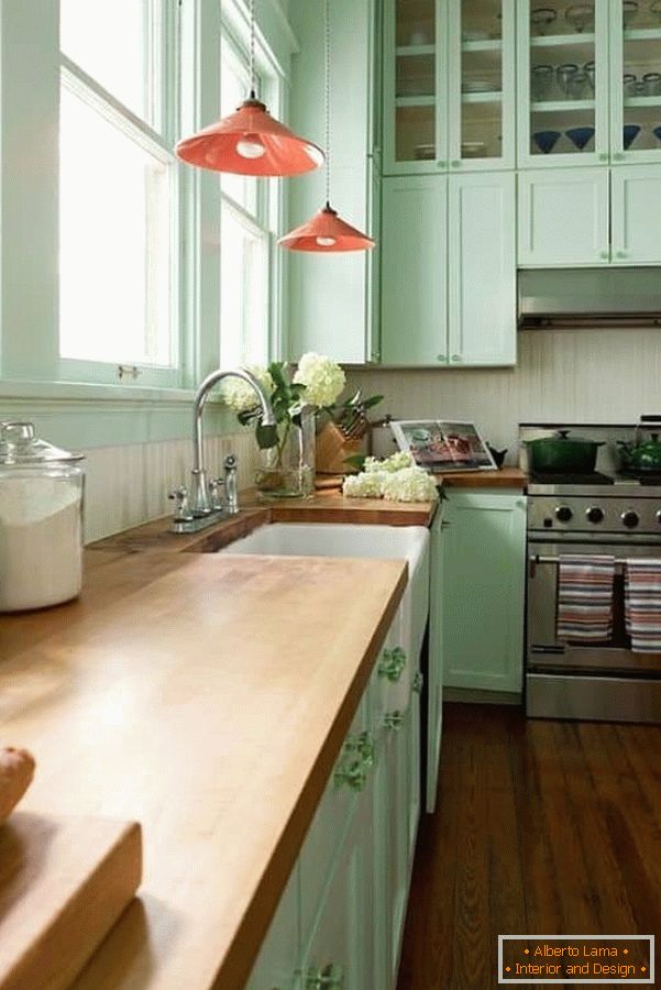 Светло зелена кујна